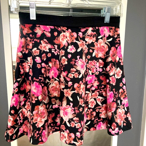 H&M A-line mini skirt - Picture 2 of 4